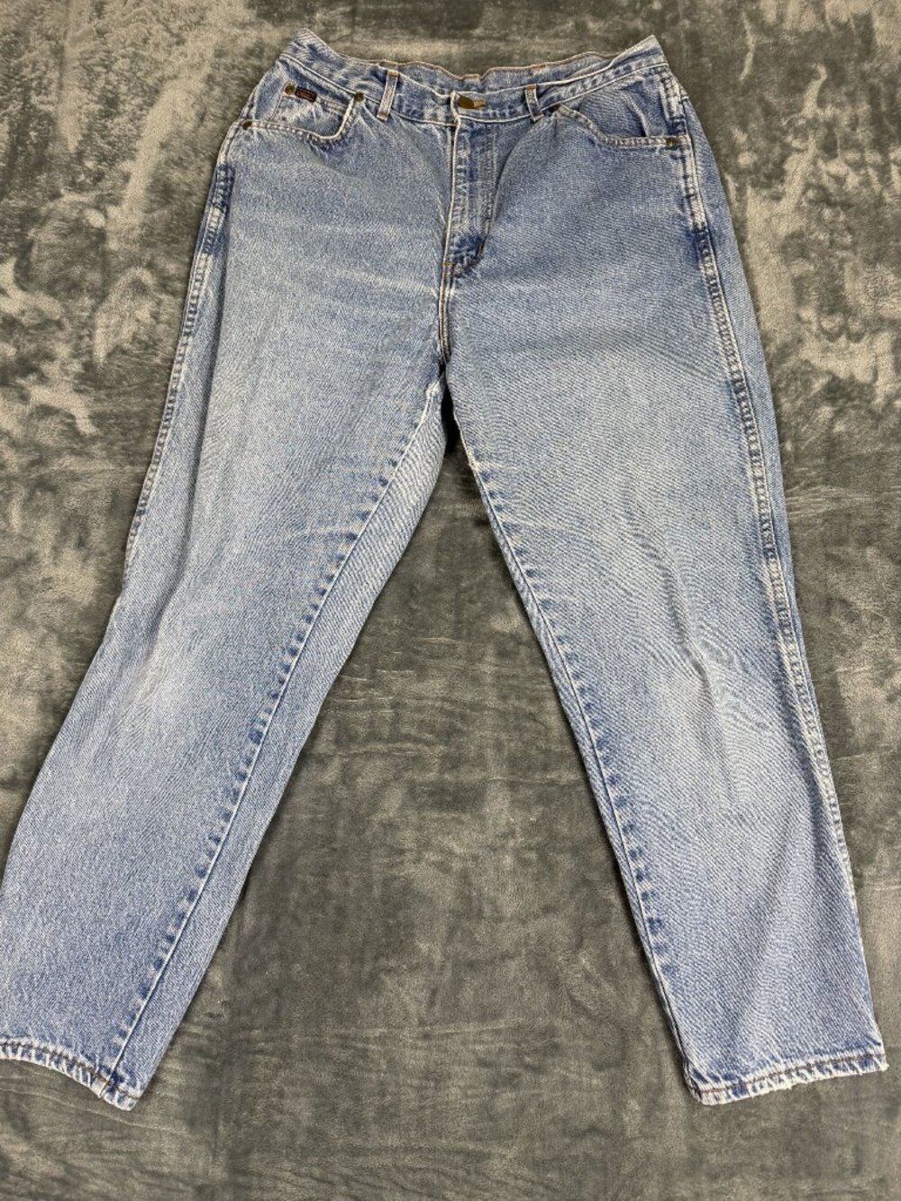VTG Chic High-Waisted Tapered Leg Light Wash Denim Jeans Womens Size 16